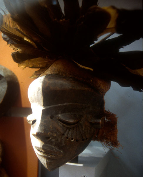 Pende mbangu sickness mask