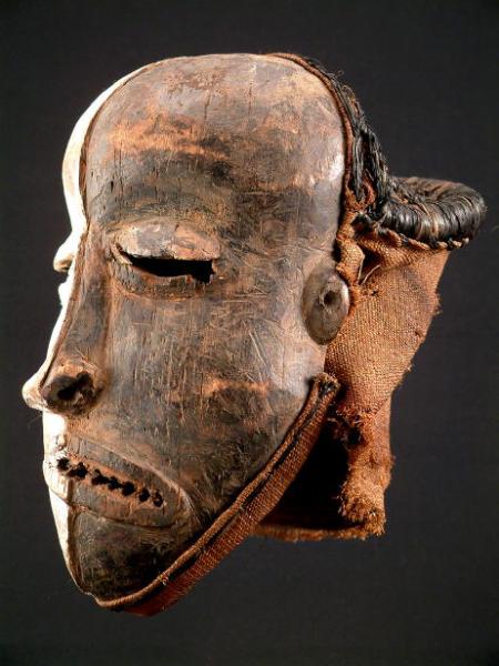 Pende mbangu sickness mask